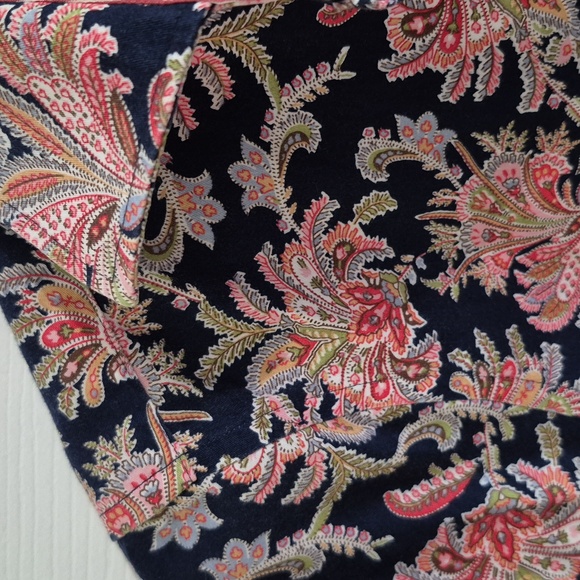 CHAPS shirt, floral, navy background, 100% Cotton, western, Med Petite - Picture 2 of 14